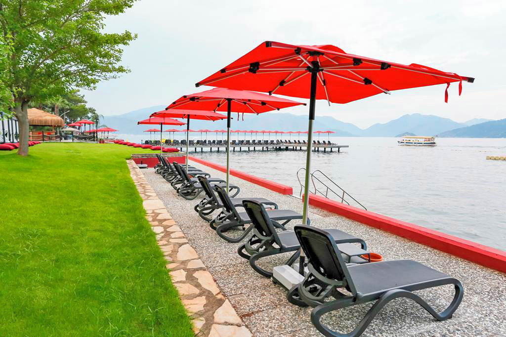 cheap resort hotels to Spend holiday with family