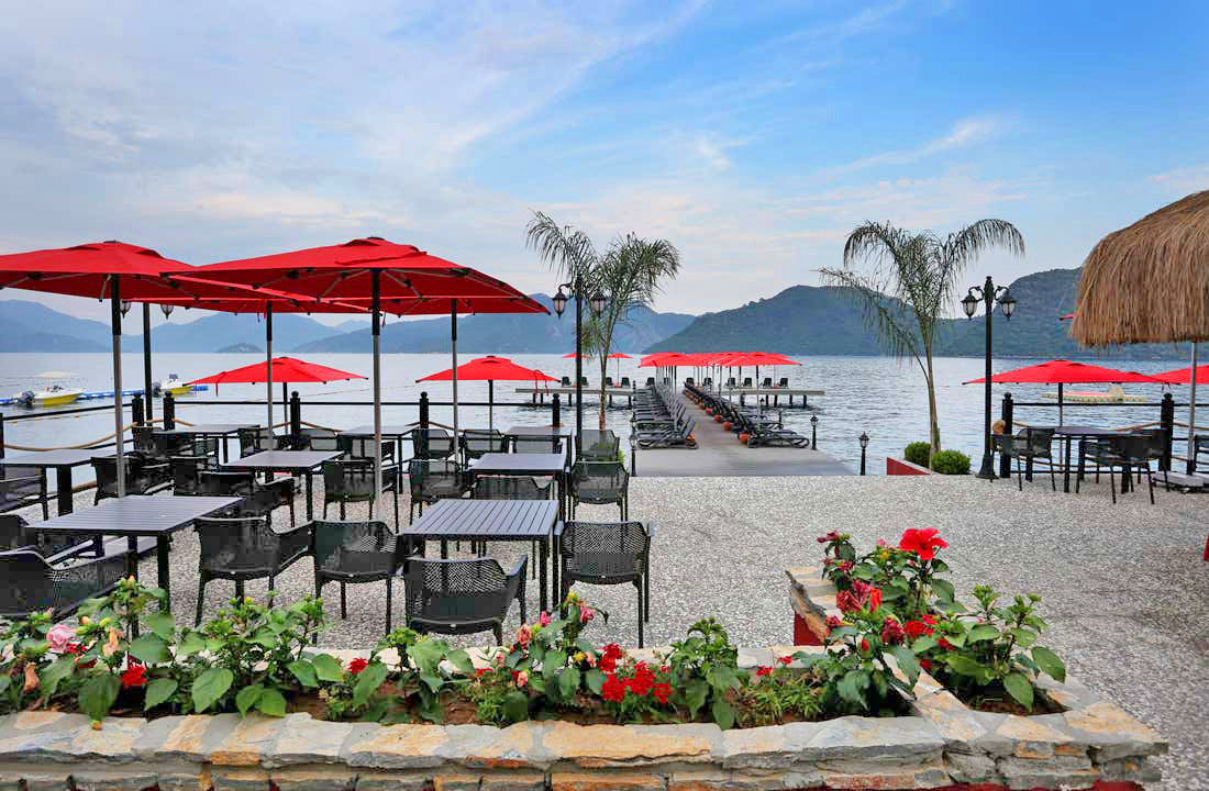 cheap resort hotels to Spend holiday with family