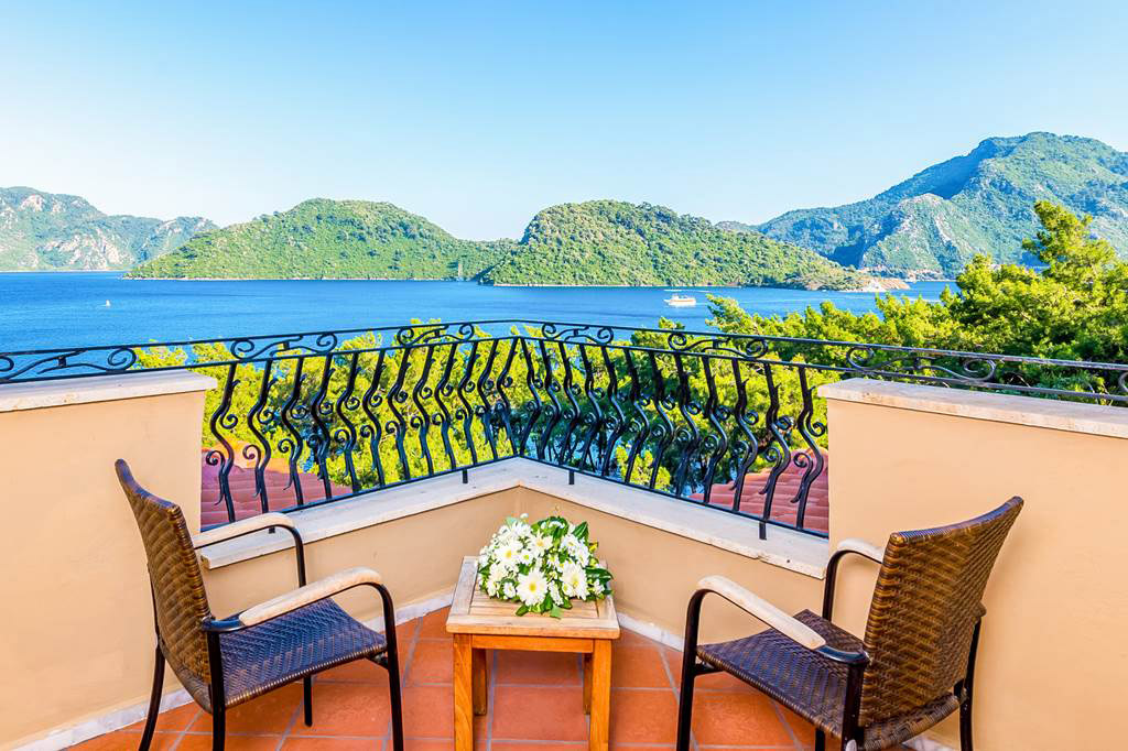 cheap resort hotels to Spend holiday with family