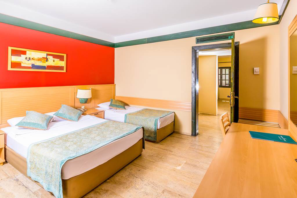 cheap resort hotels to Spend holiday with family