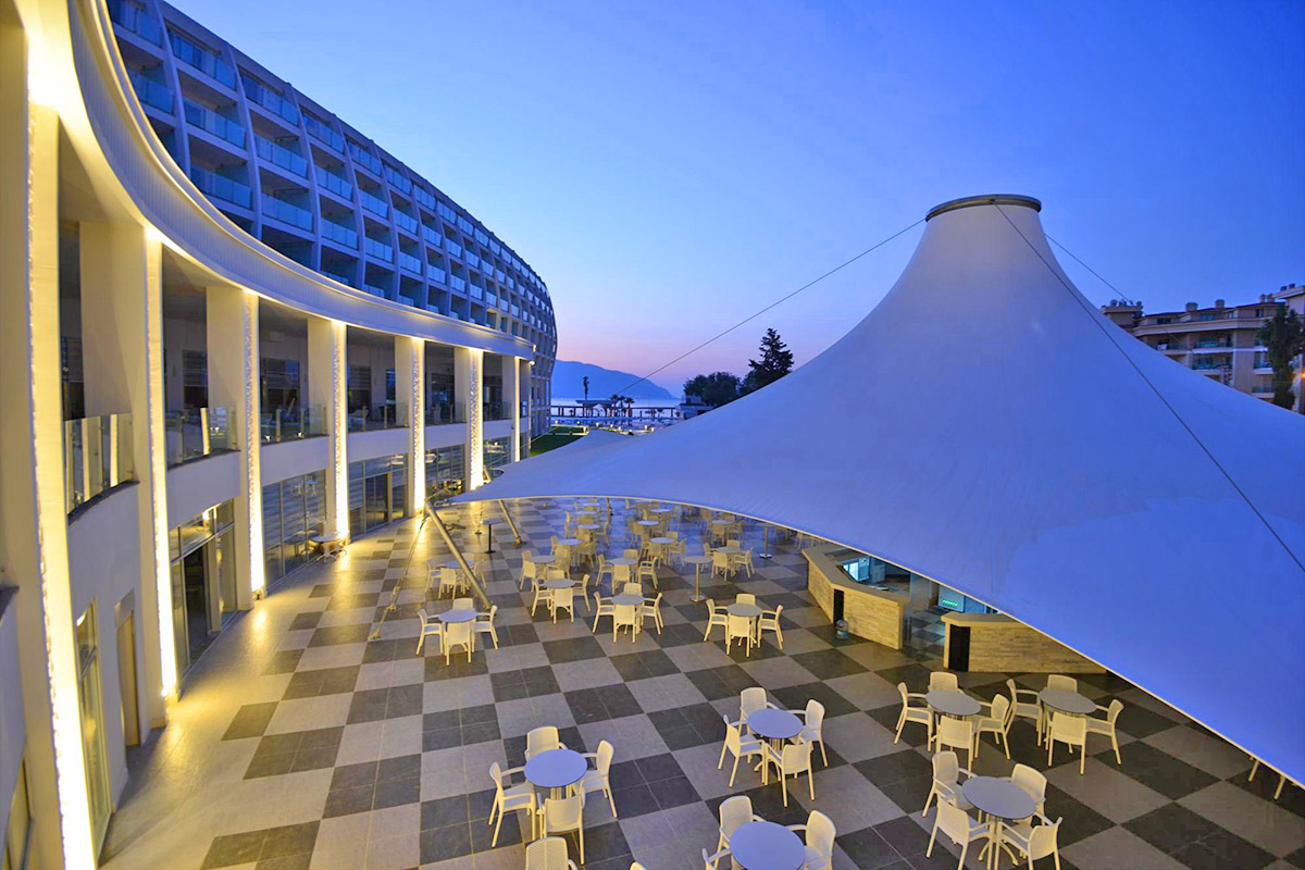 cheap resort hotels to Spend holiday with family