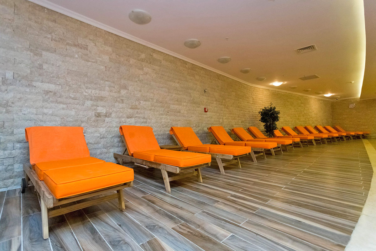 cheap resort hotels to Spend holiday with family