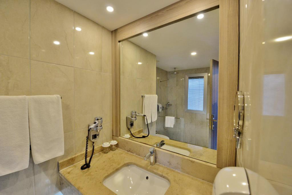 cheap resort hotels to Spend holiday with family