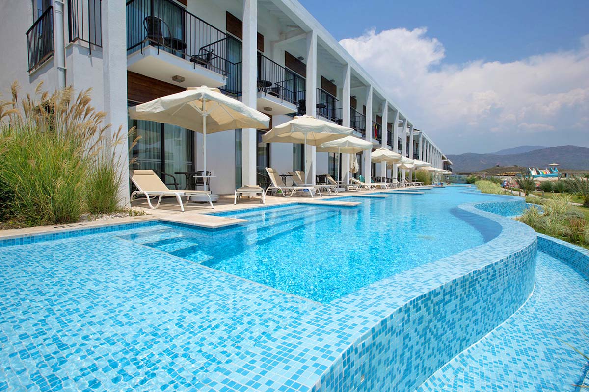swimup pool jiva beach dalaman turkey