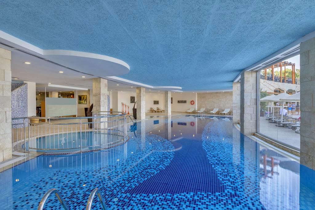 cheap resort hotels to Spend holiday with family