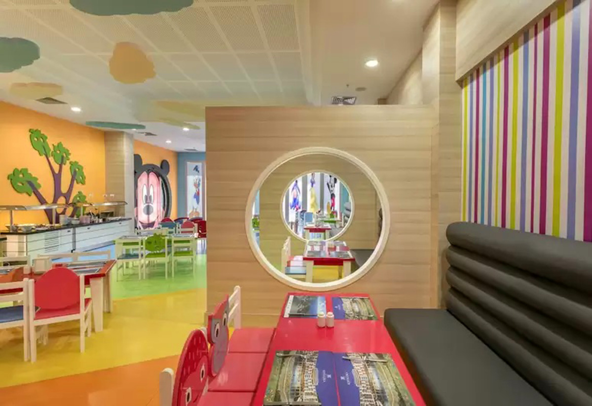 cheap resort hotels to Spend holiday with family