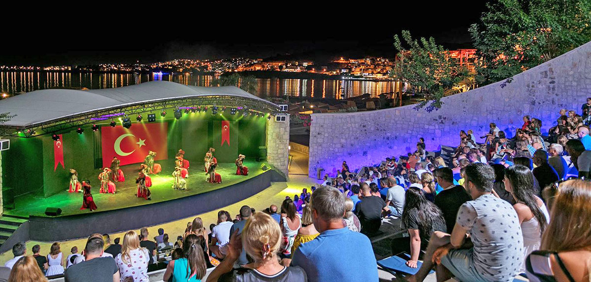 cheap resort hotels to Spend holiday with family