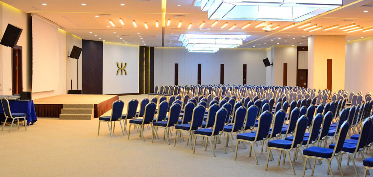 cheap resort hotels to Spend holiday with family