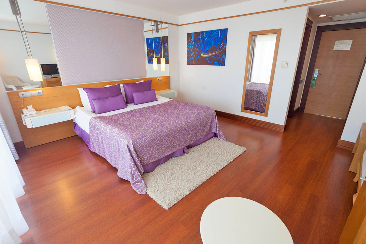 cheap resort hotels to Spend holiday with family