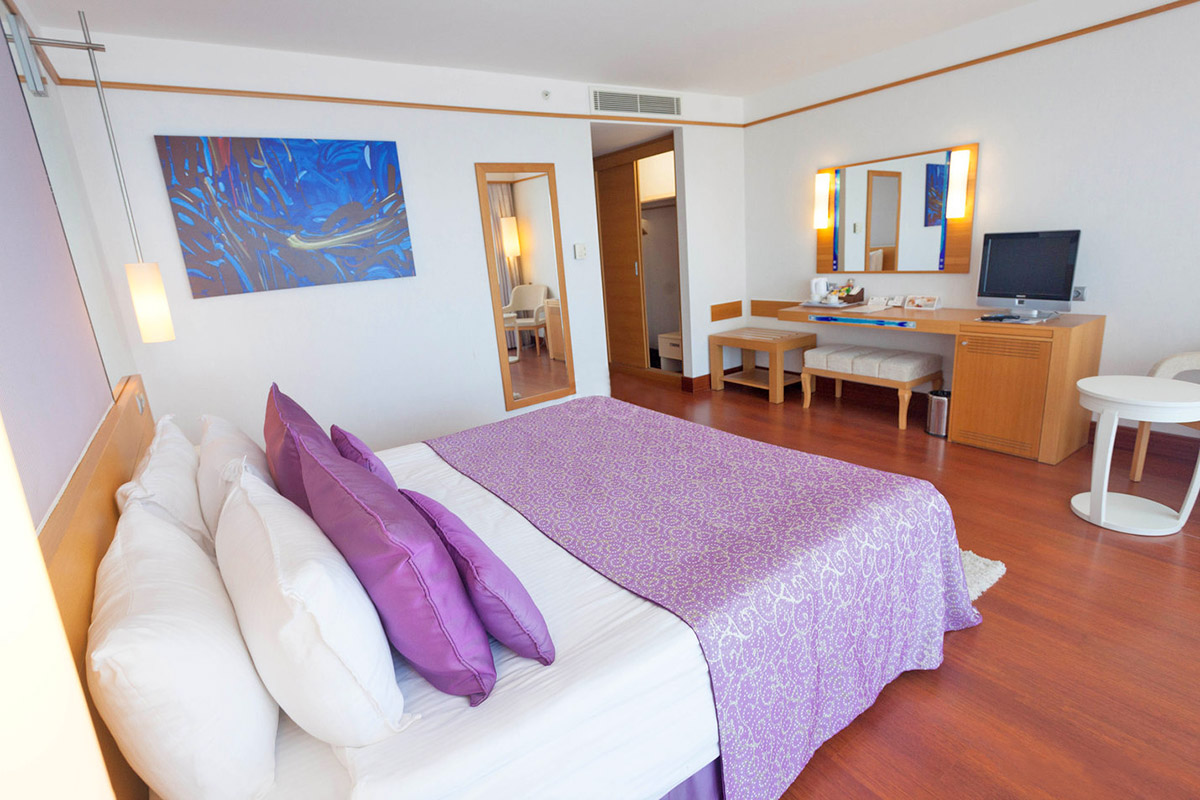 cheap resort hotels to Spend holiday with family