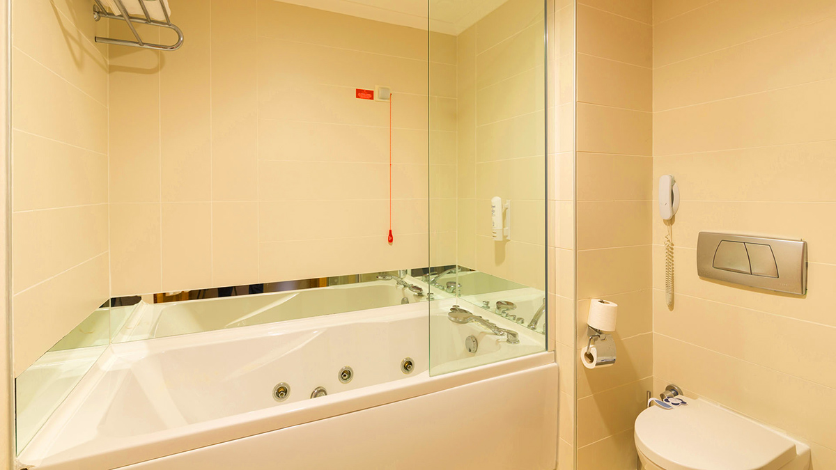 cheap resort hotels to Spend holiday with family