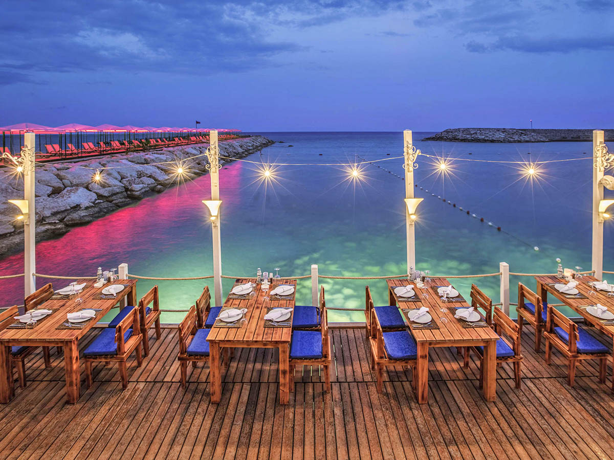 cheap resort hotels to Spend holiday with family