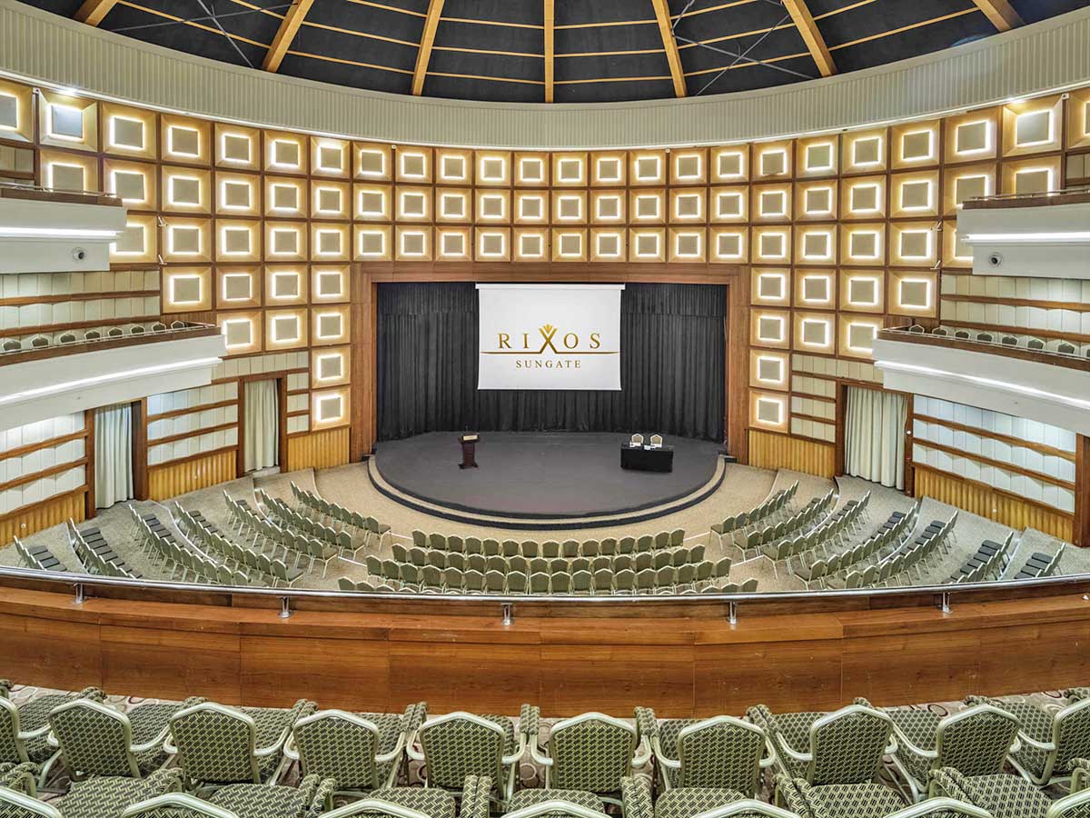 cheap resort hotels to Spend holiday with family