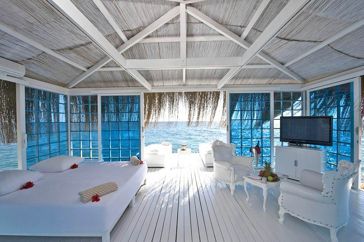 cheap resort hotels to Spend holiday with family