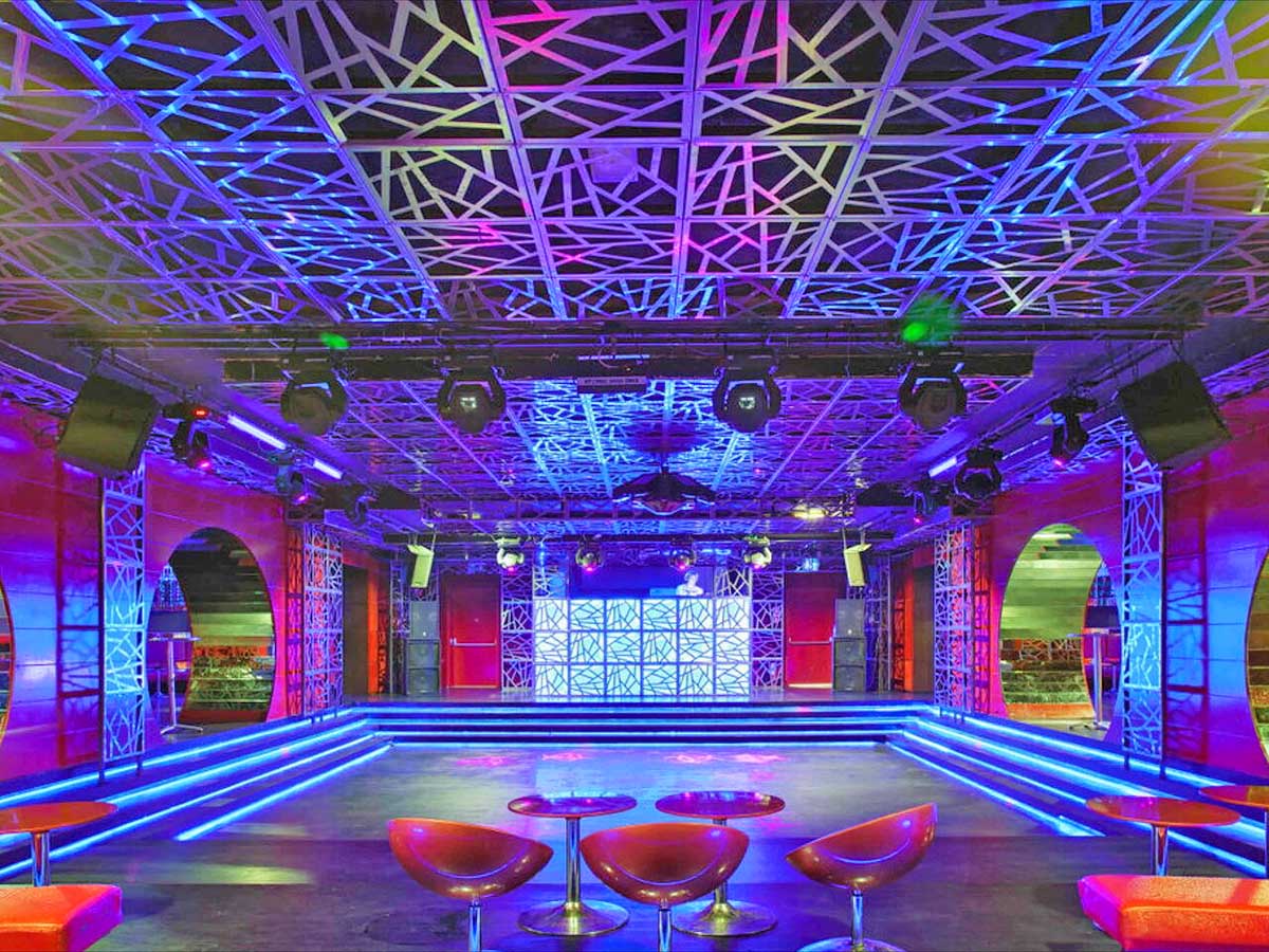 cheap resort hotels to Spend holiday with family