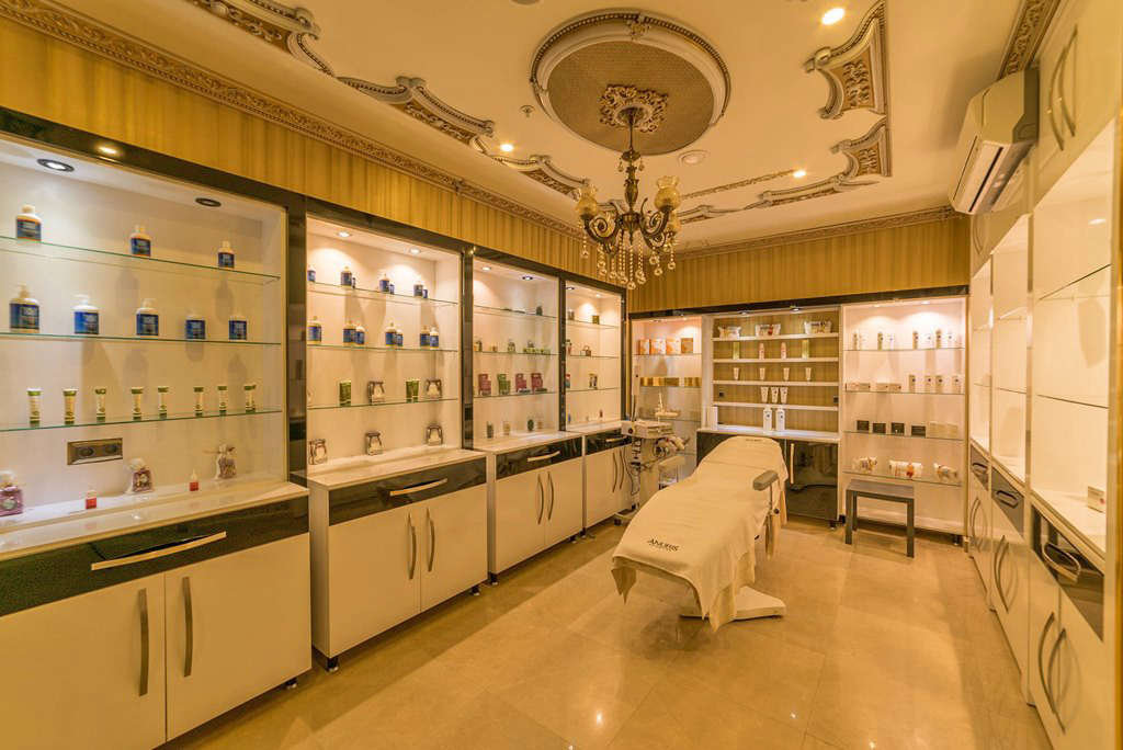 cheap resort hotels to Spend holiday with family