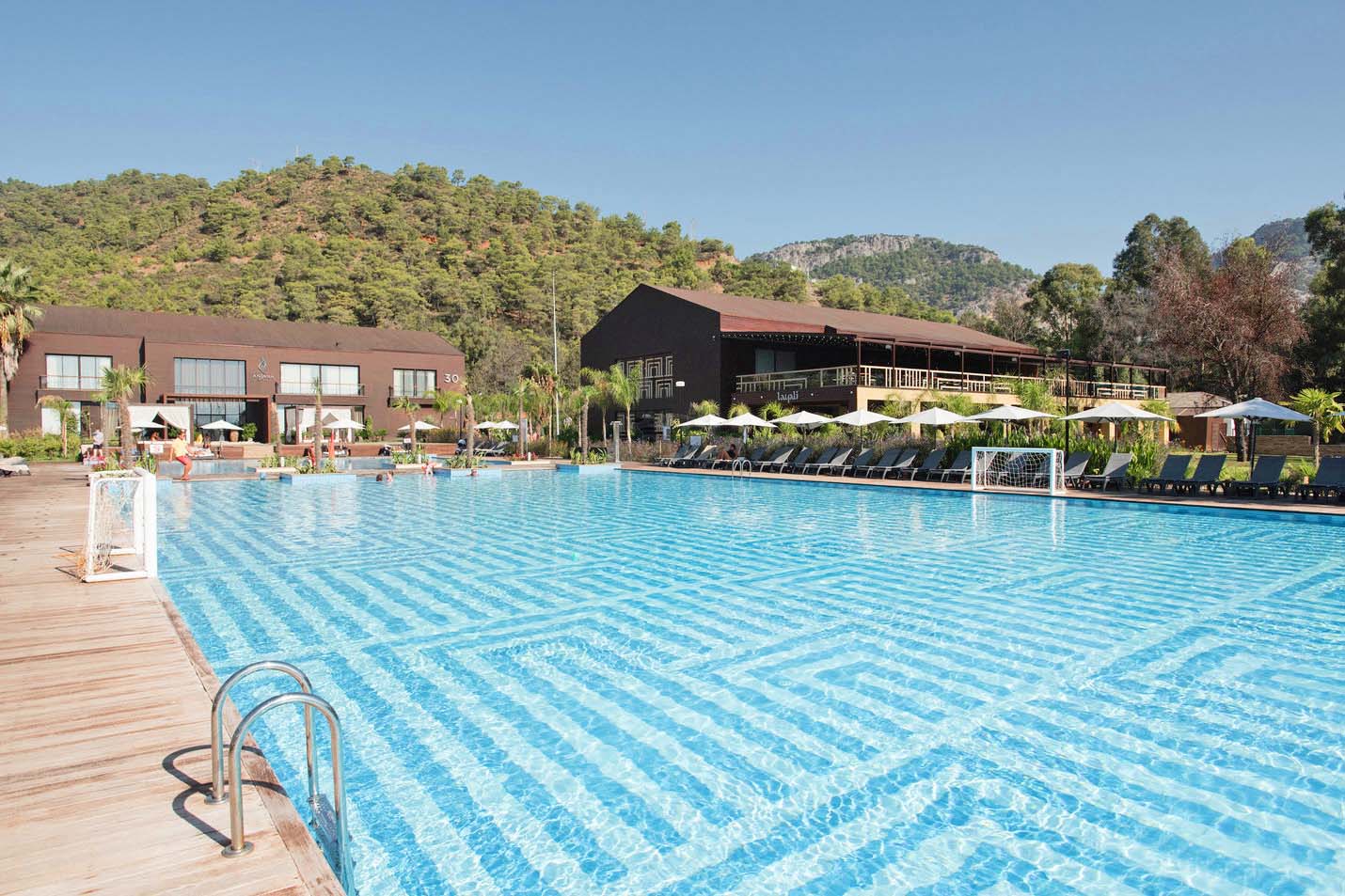 cheap resort hotels in Turkey to Spend holiday with family