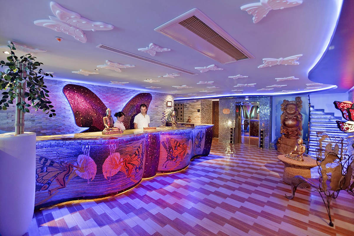 cheap resort hotels to Spend holiday with family