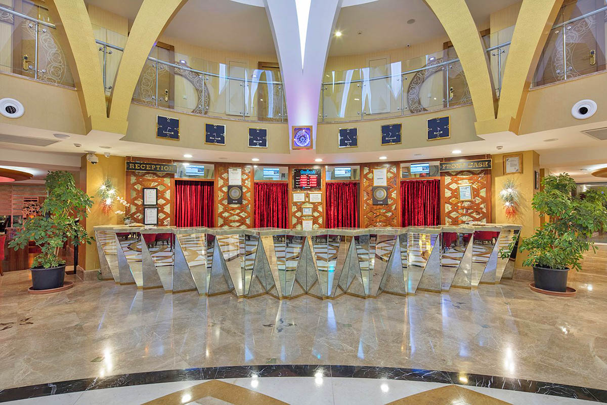 cheap resort hotels to Spend holiday with family