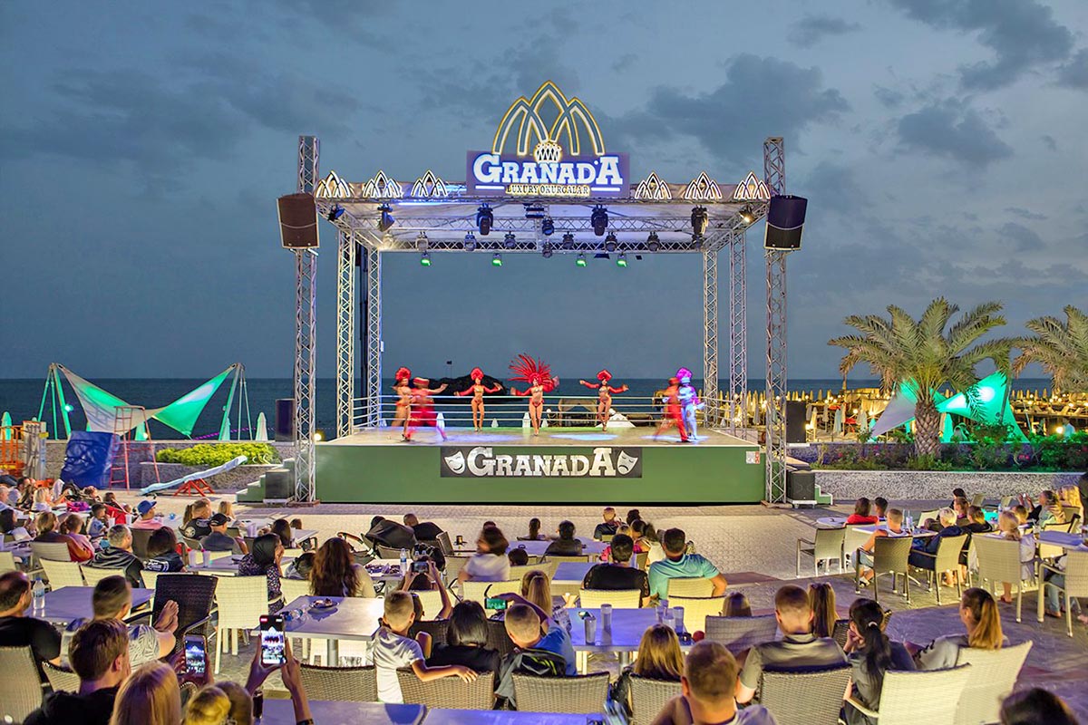 cheap resort hotels to Spend holiday with family