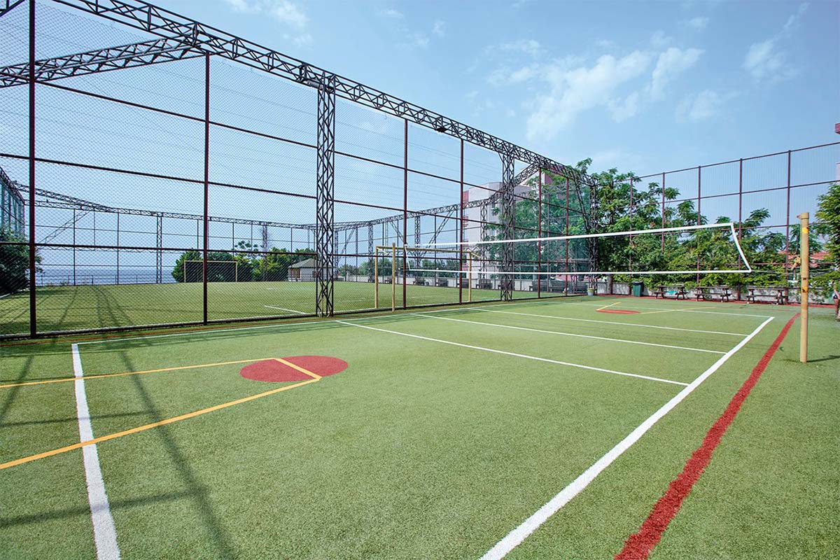 cheap resort hotels to Spend holiday with family