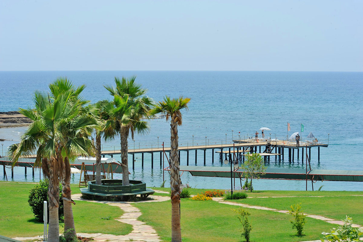 cheap resort hotels to Spend holiday with family