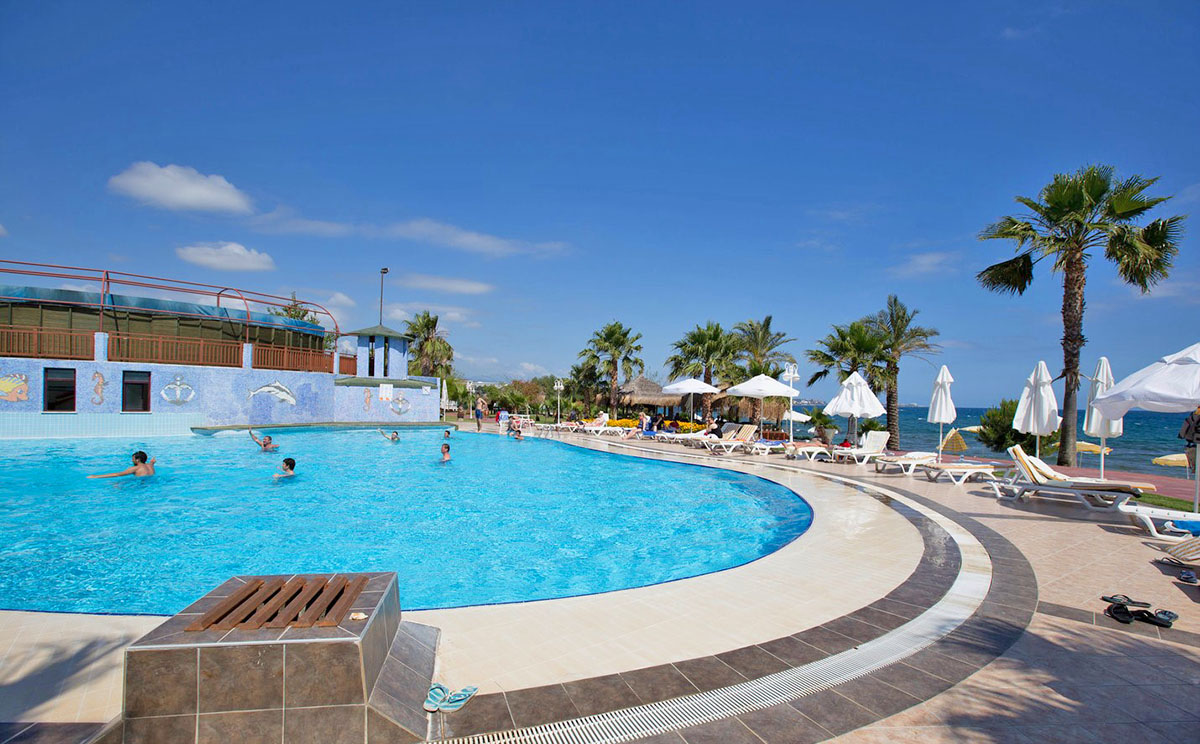 cheap resort hotels to Spend holiday with family