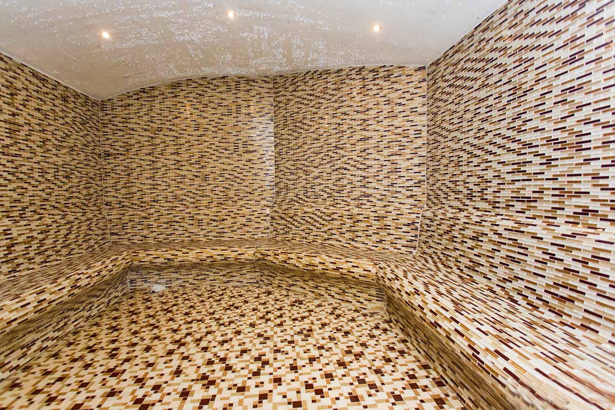 cheap resort hotels to Spend holiday with family