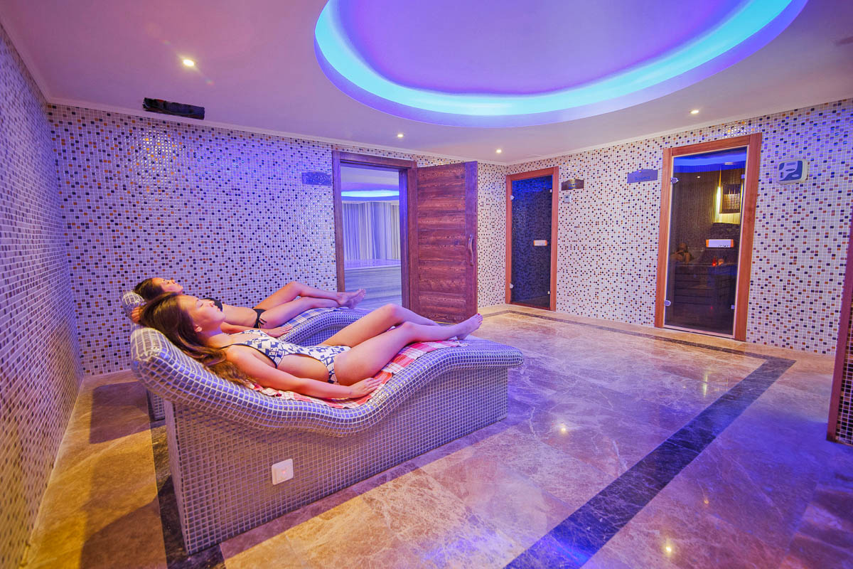 cheap resort hotels to Spend holiday with family