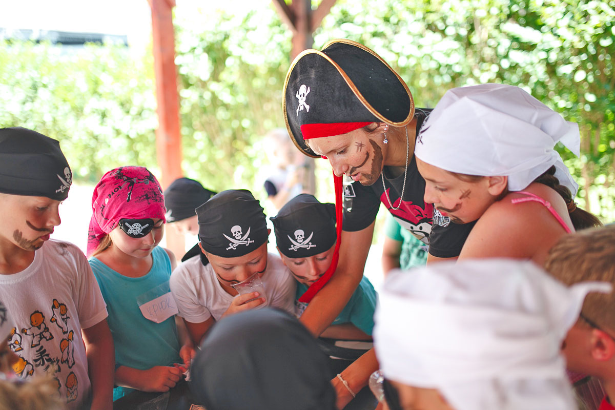 cheap resort hotels to Spend holiday with family