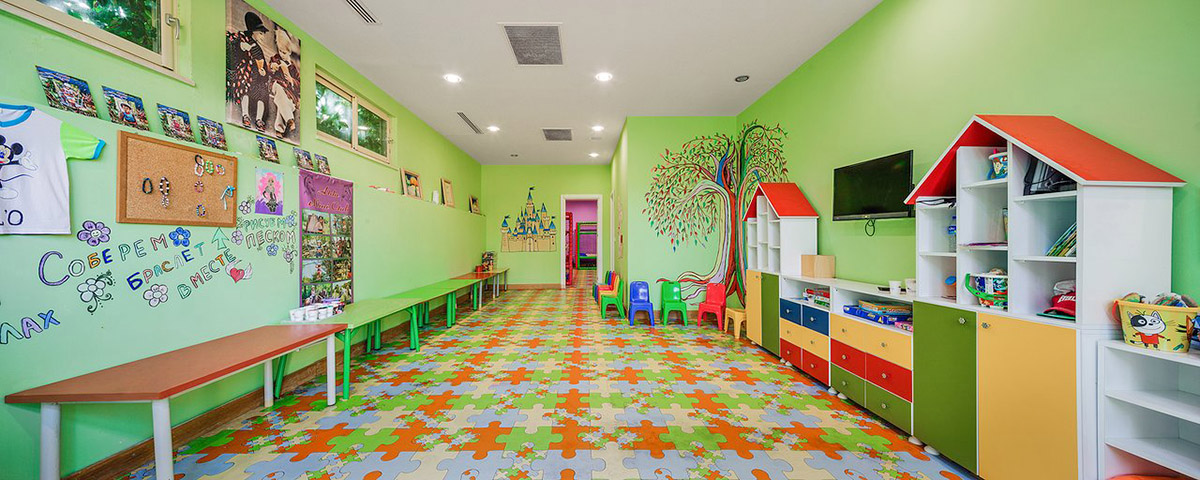 cheap resort hotels to Spend holiday with family