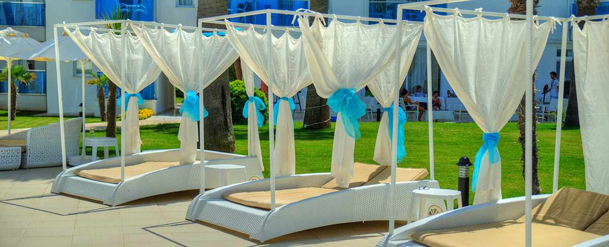 cheap resort hotels to Spend holiday with family