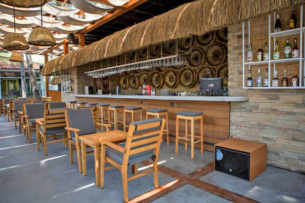 cheap resort hotels to Spend holiday with family