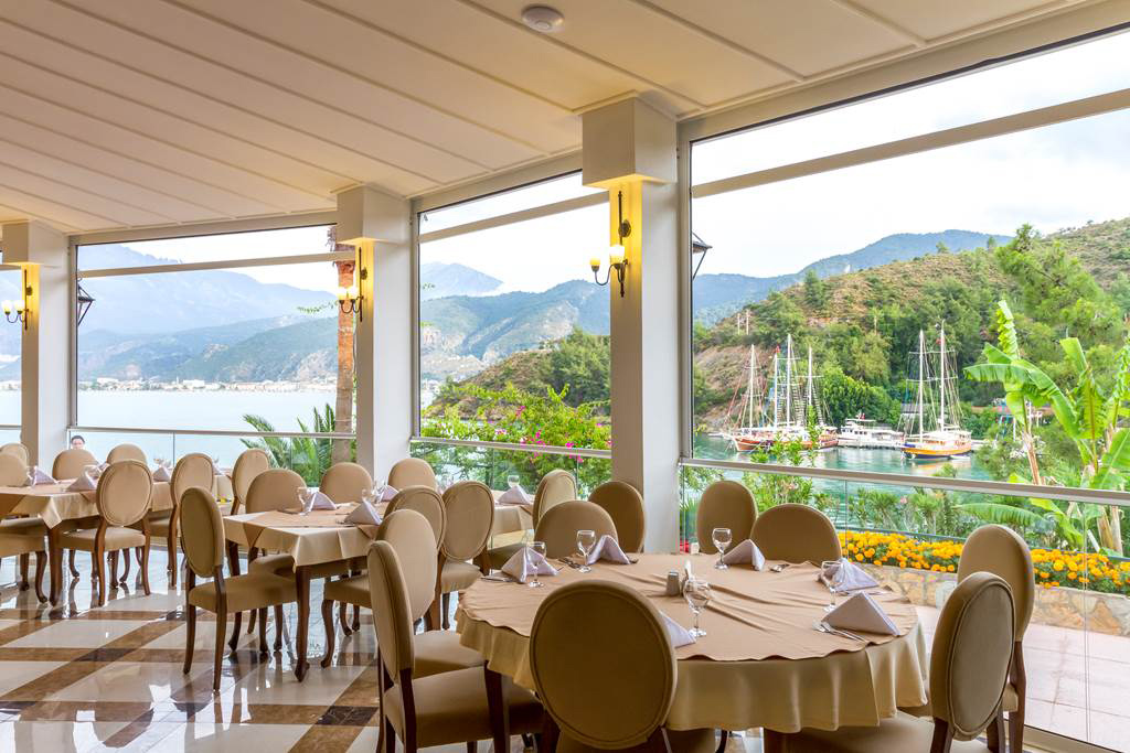 cheap resort hotels to Spend holiday with family