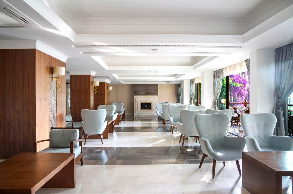 cheap resort hotels to Spend holiday with family