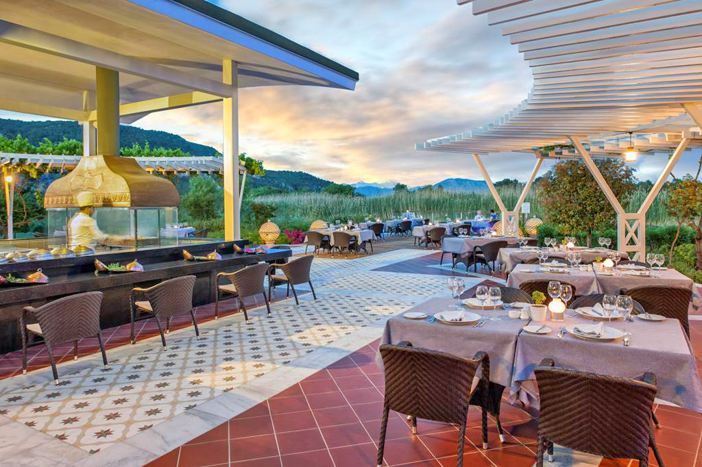 cheap resort hotels in Turkey to Spend holiday with family