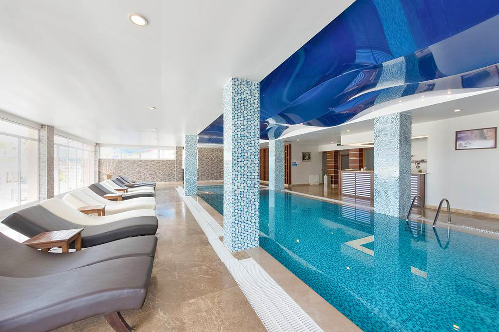 cheap resort hotels to Spend holiday with family