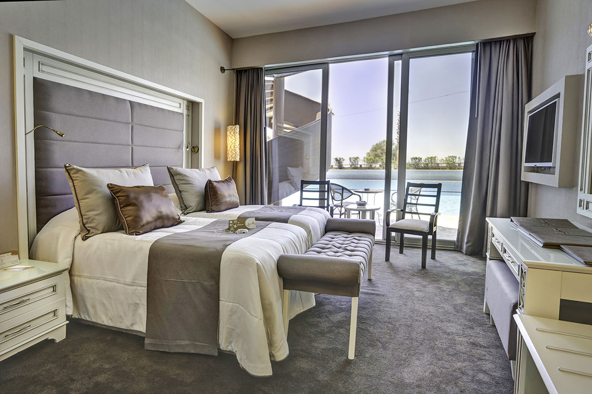 cheap resort hotels to Spend holiday with family