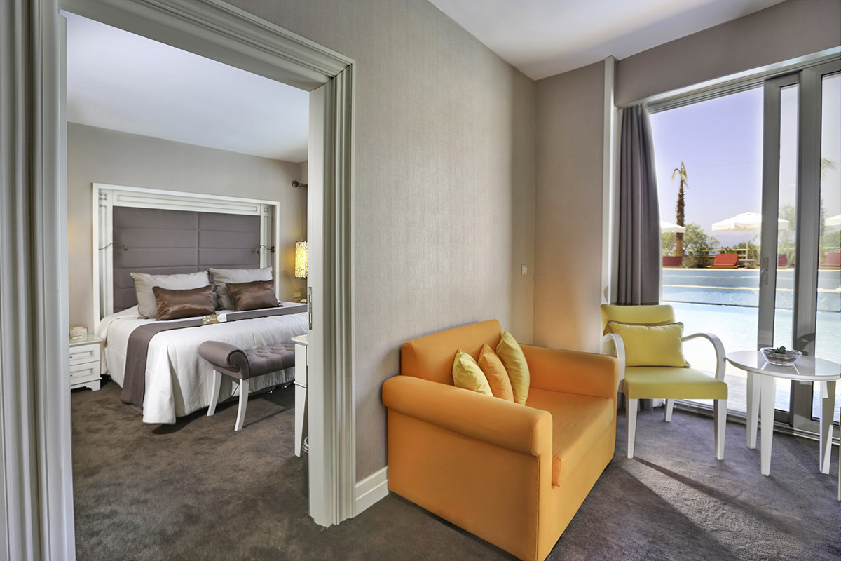 cheap resort hotels to Spend holiday with family