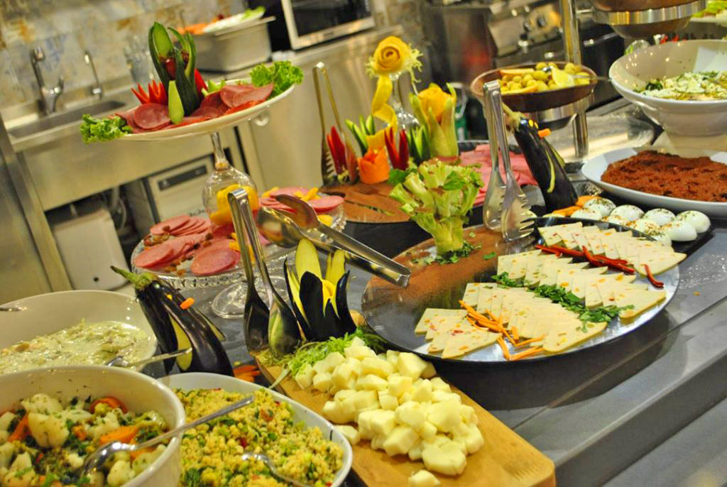 cheap resort hotels to Spend holiday with family