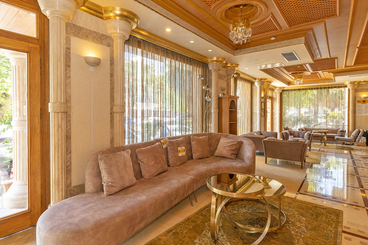 cheap resort hotels to Spend holiday with family