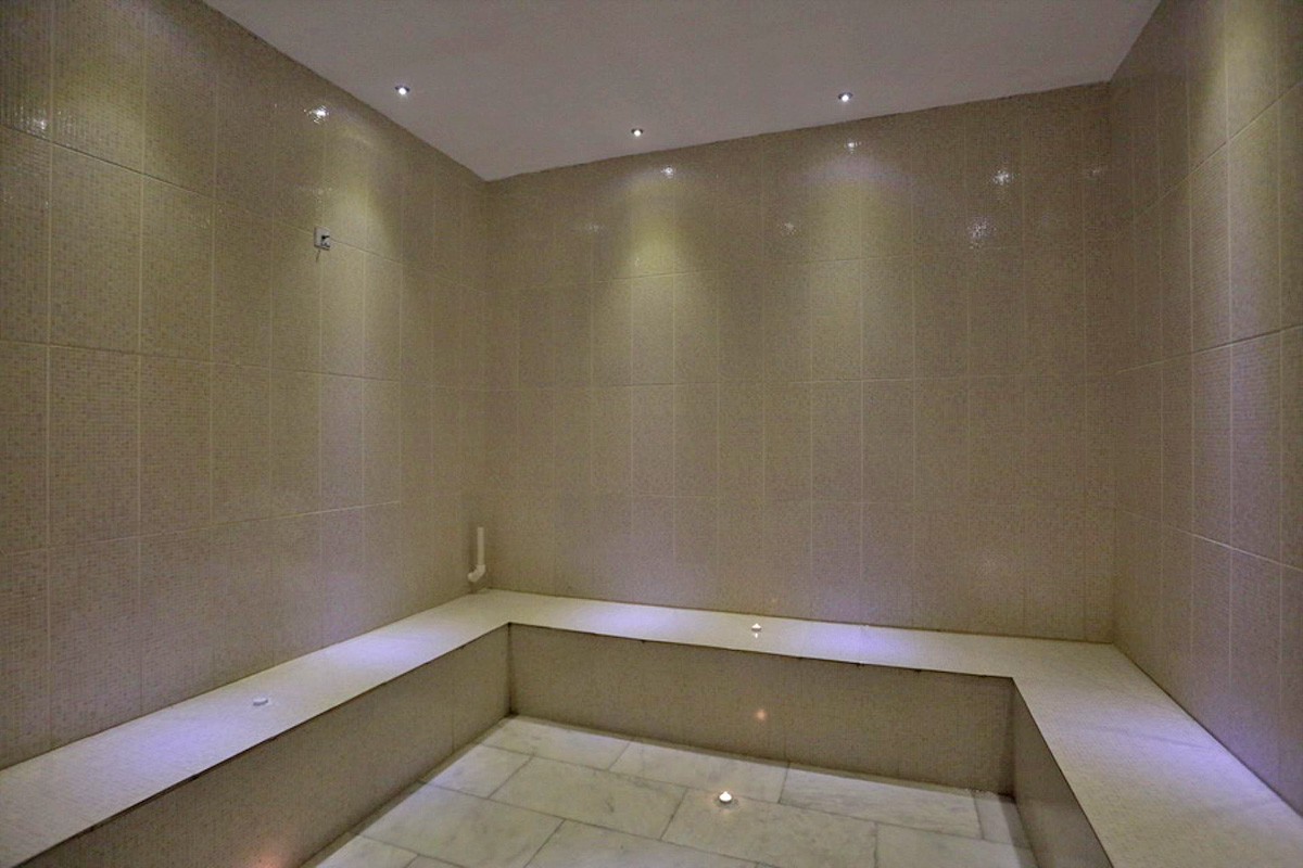 cheap resort hotels to Spend holiday with family