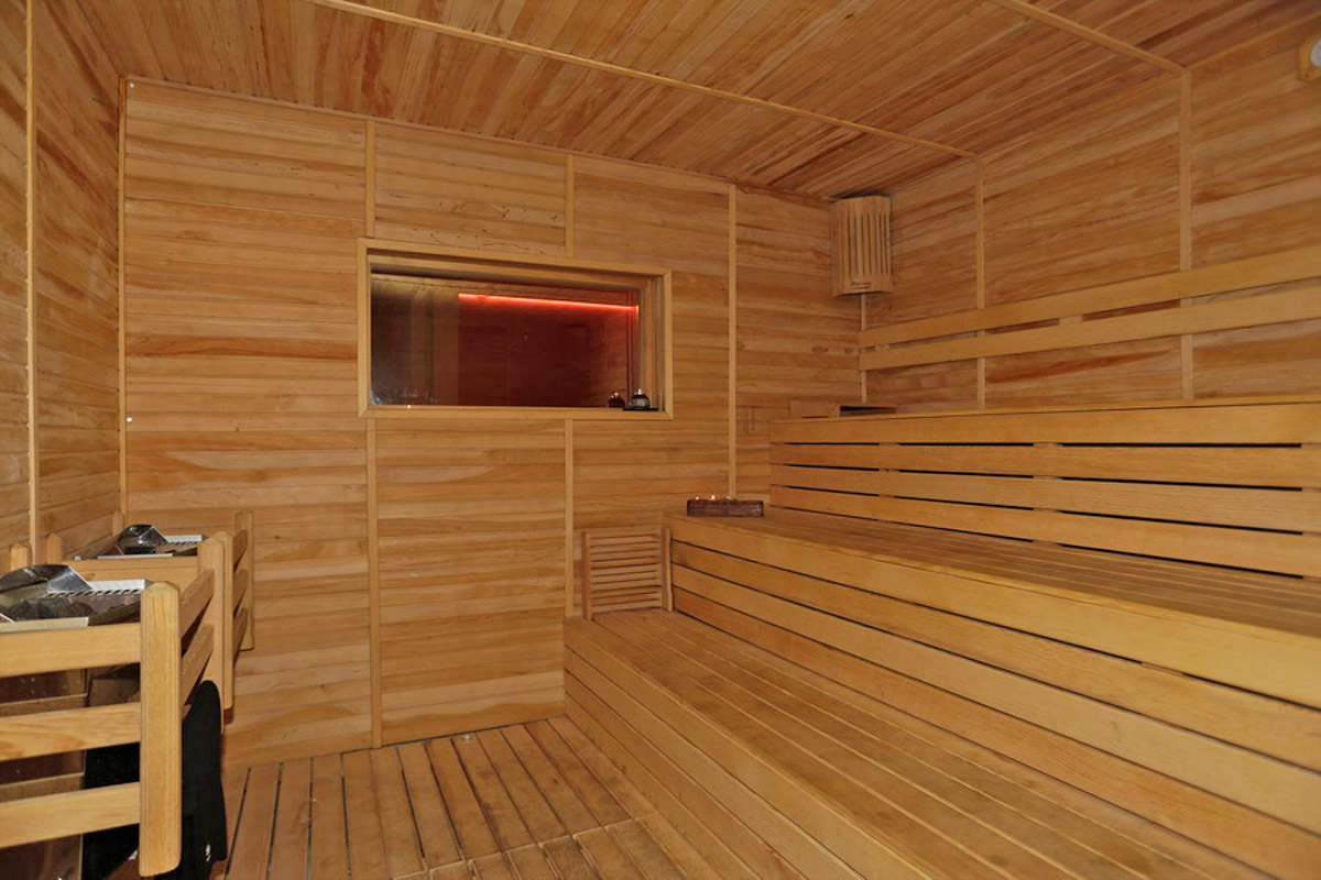 cheap resort hotels to Spend holiday with family