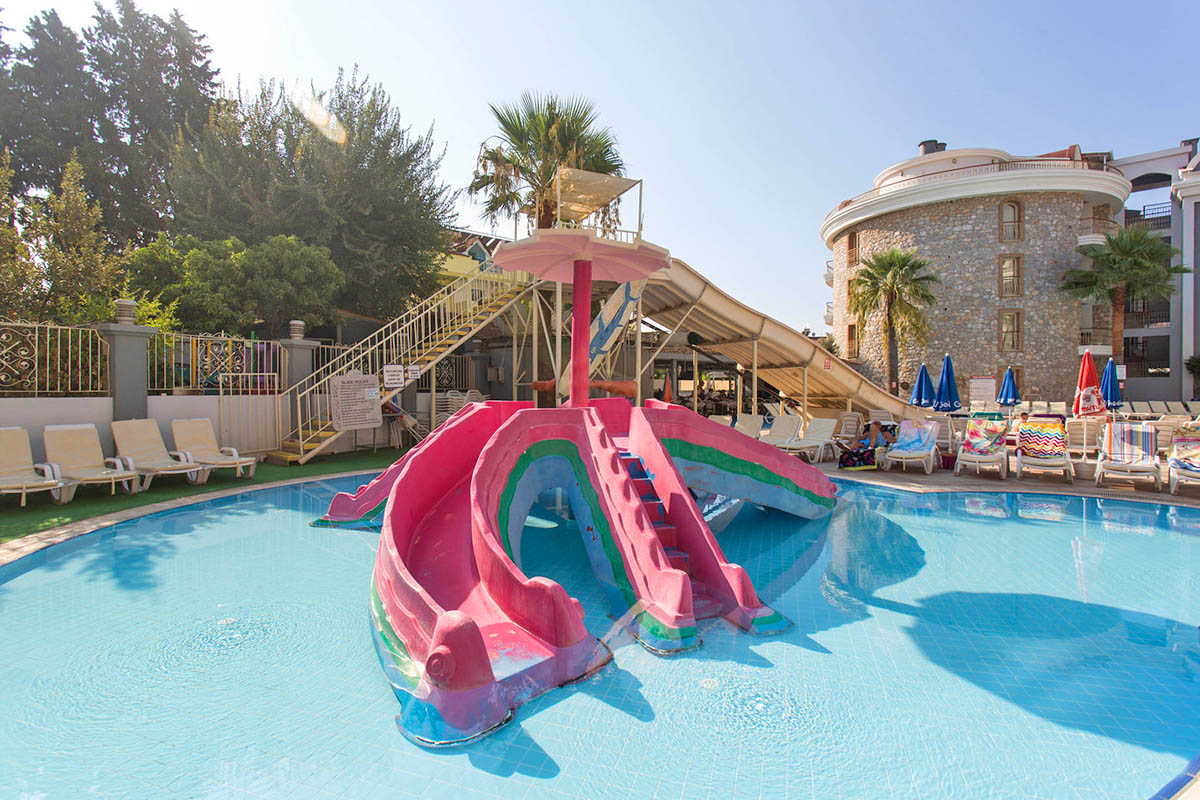 cheap resort hotels to Spend holiday with family