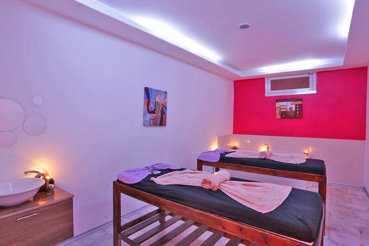 cheap resort hotels to Spend holiday with family