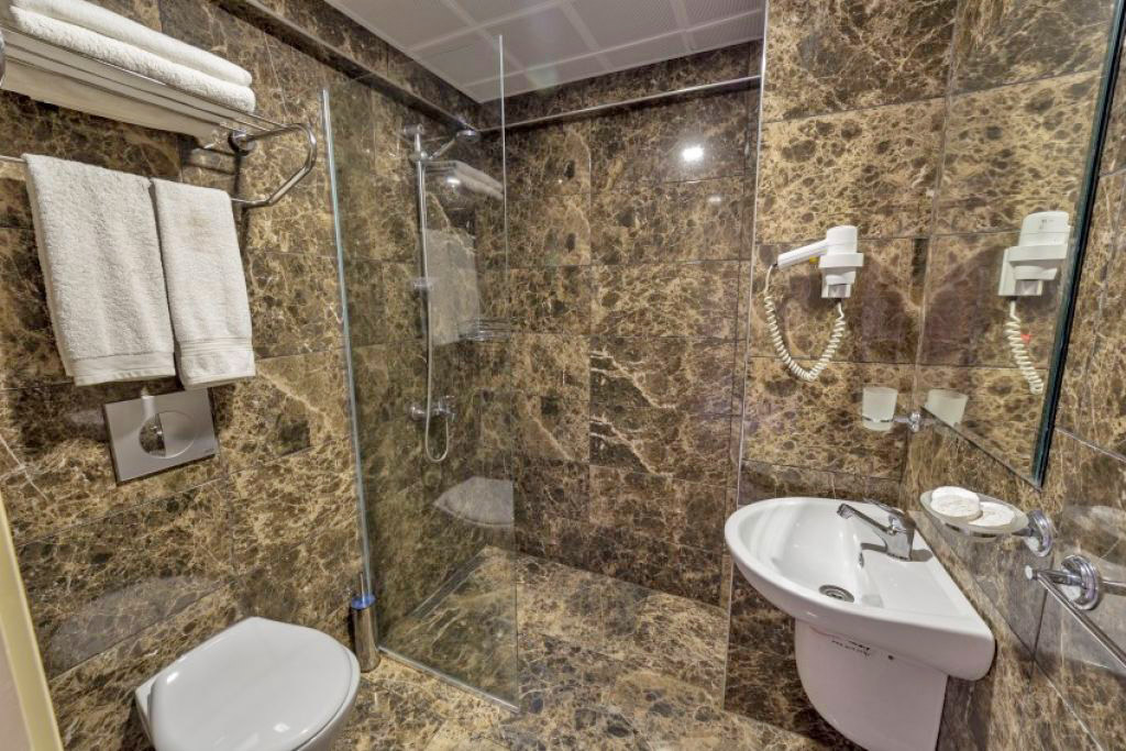 cheap resort hotels to Spend holiday with family