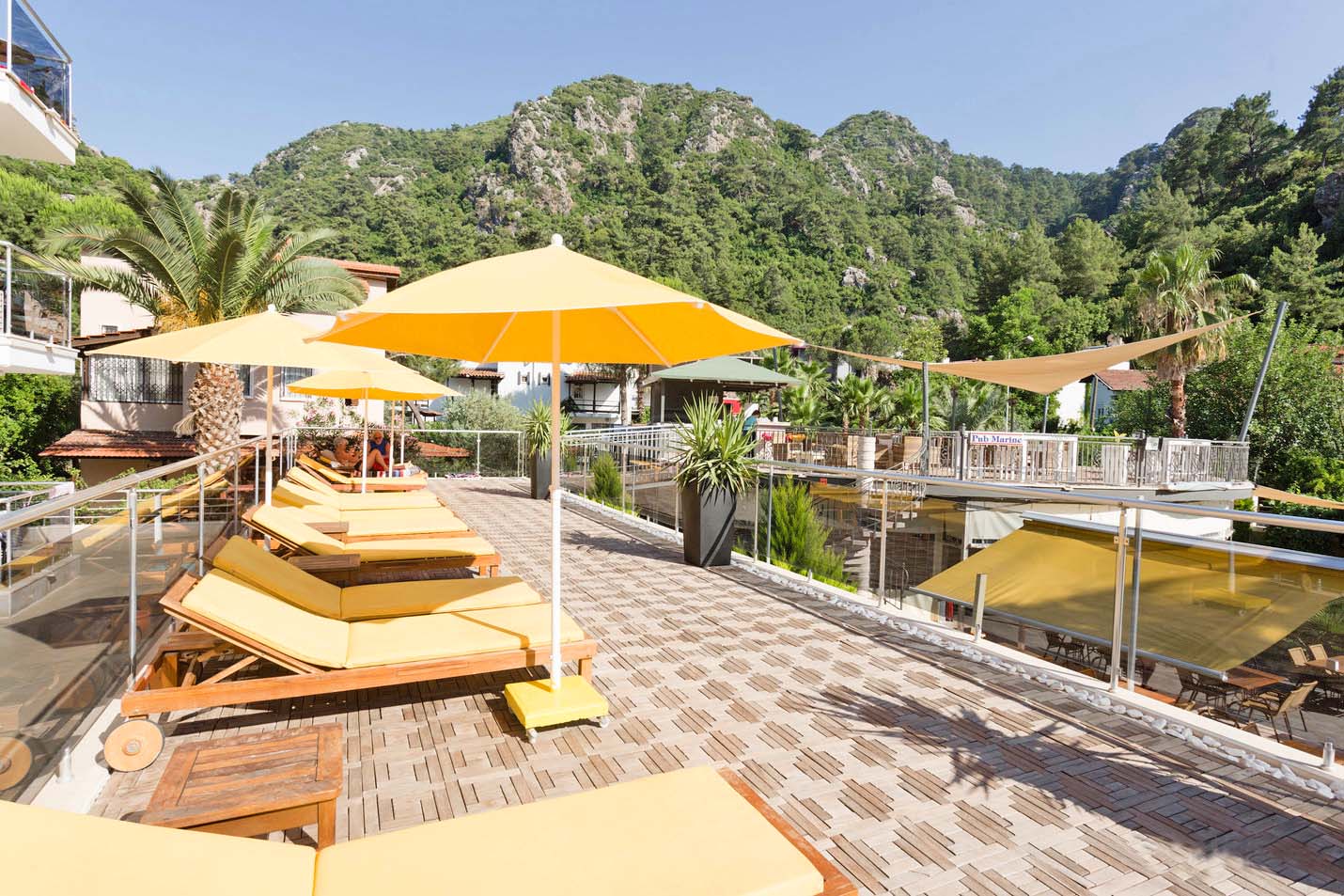 cheap resort hotels to Spend holiday with family