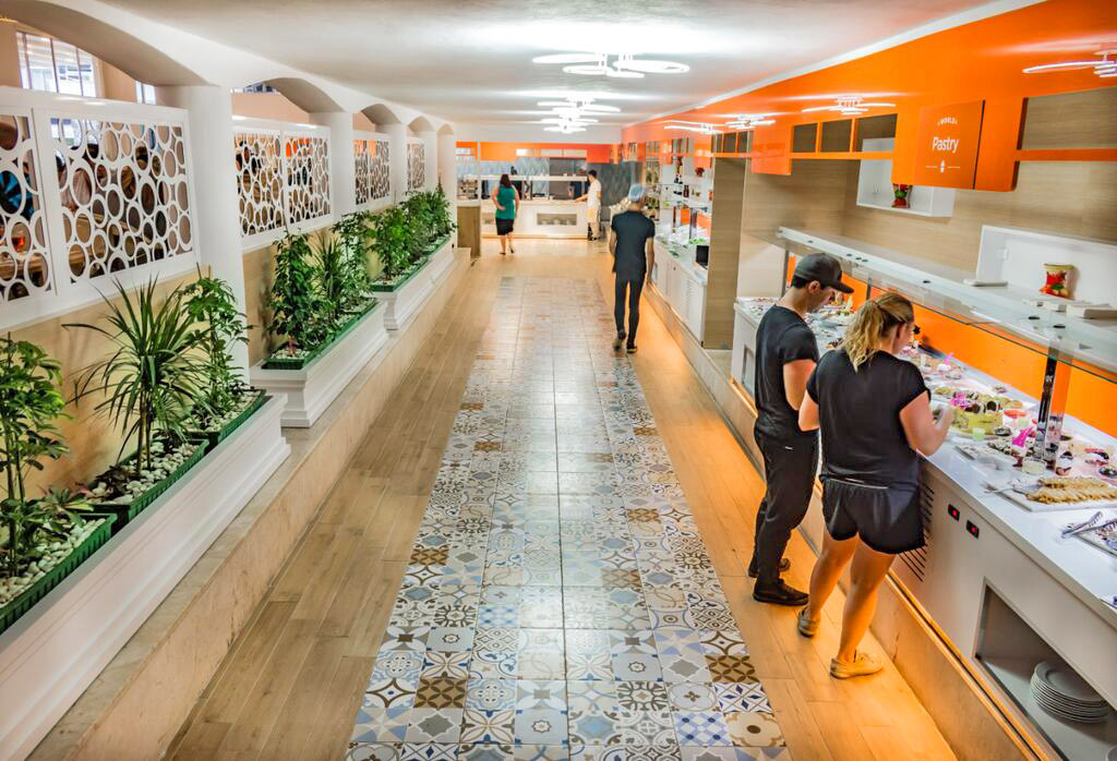 cheap resort hotels to Spend holiday with family