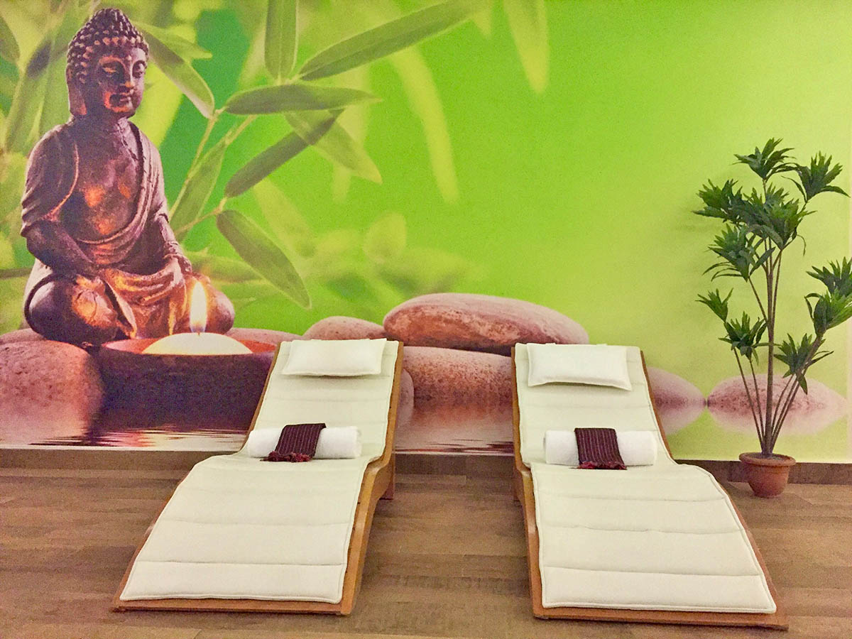 cheap resort hotels to Spend holiday with family