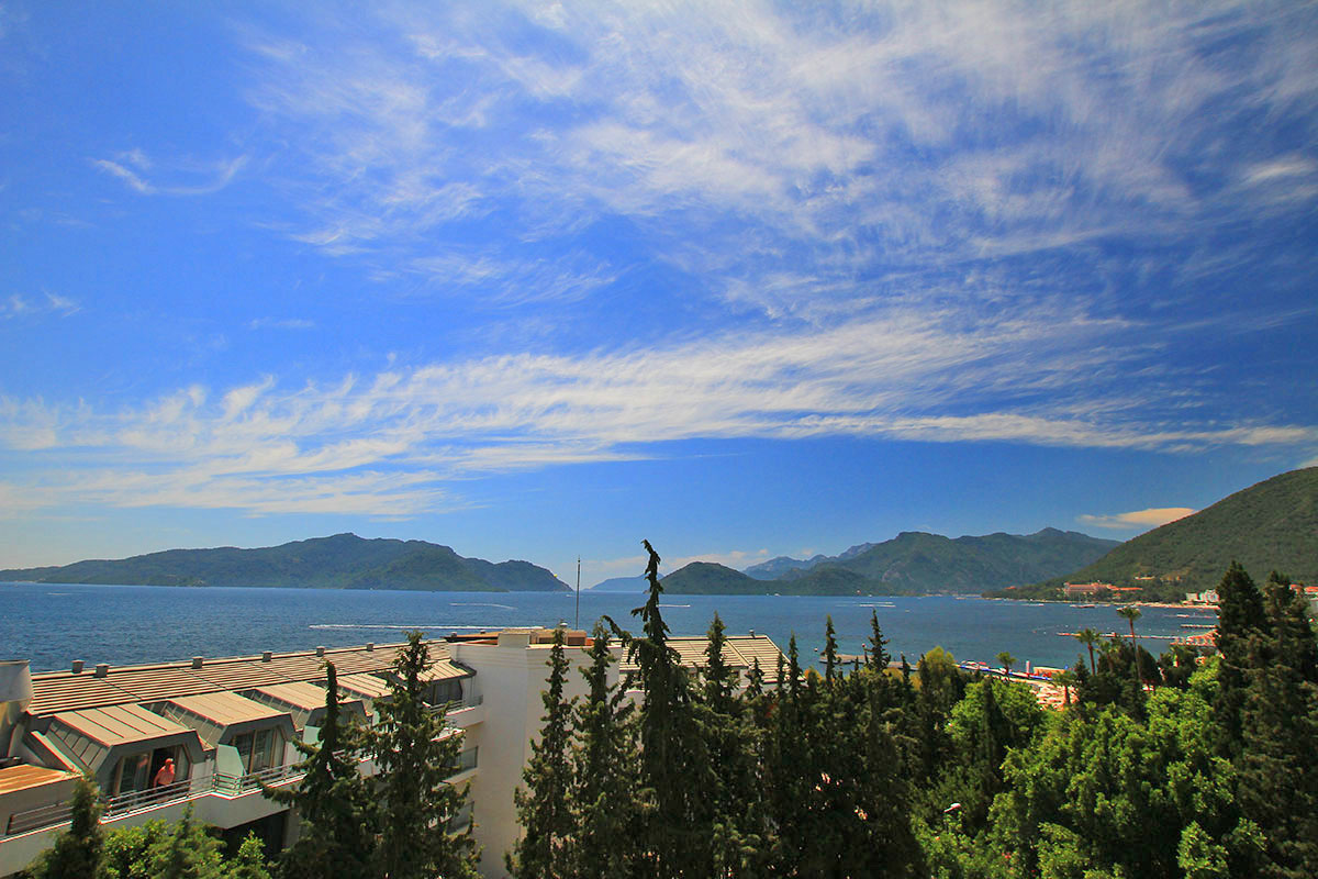 cheap resort hotels to Spend holiday with family